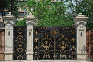 قیمت درب فلزی چقدر است؟