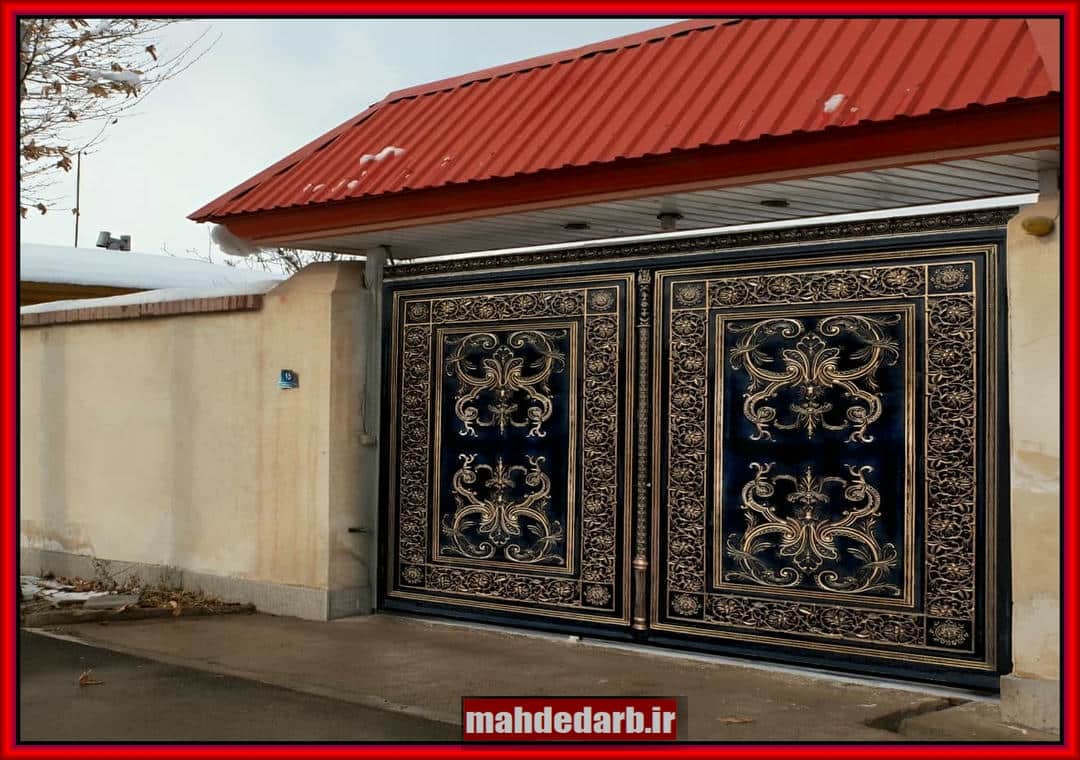 درب آهنی طرح چوبی با ترکیب فرفورژه