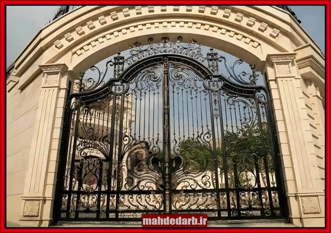 نکات امنیتی در انتخاب درب فرفورژه برای حیاط و ویلا نکات امنیتی در انتخاب درب فرفورژه برای حیاط و ویلا