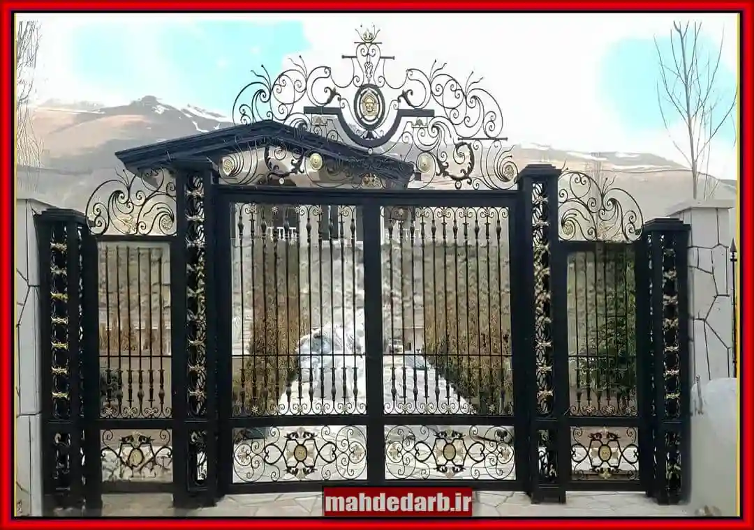 درب حیاط طرح دار فرفورژه