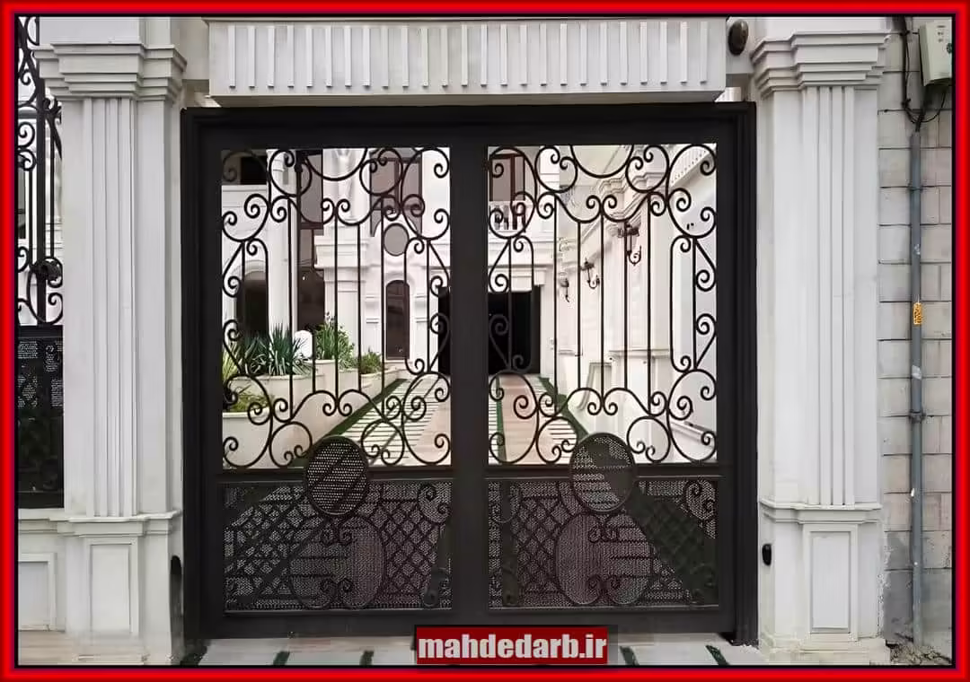 تزئینات سطح درب آهنی