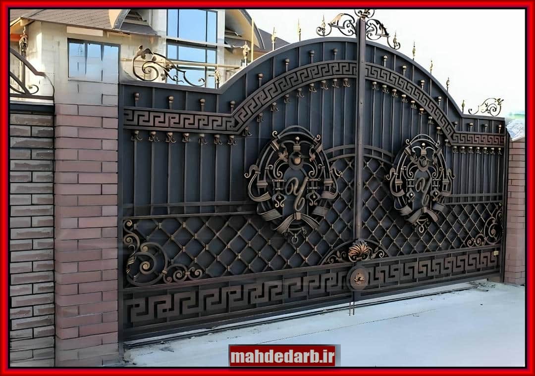 سازگاری با محیط و دوام درب ورودی فلزی