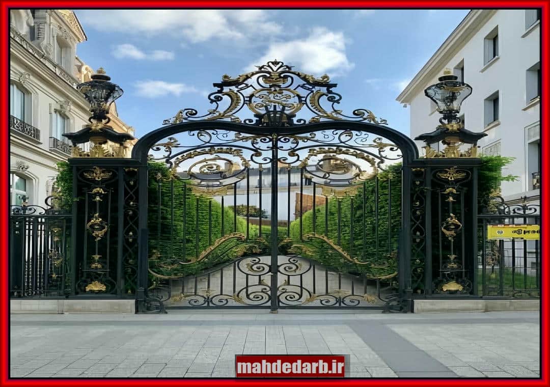 درب آهنی پارکینگ آپارتمان با طراحی لاکچری
