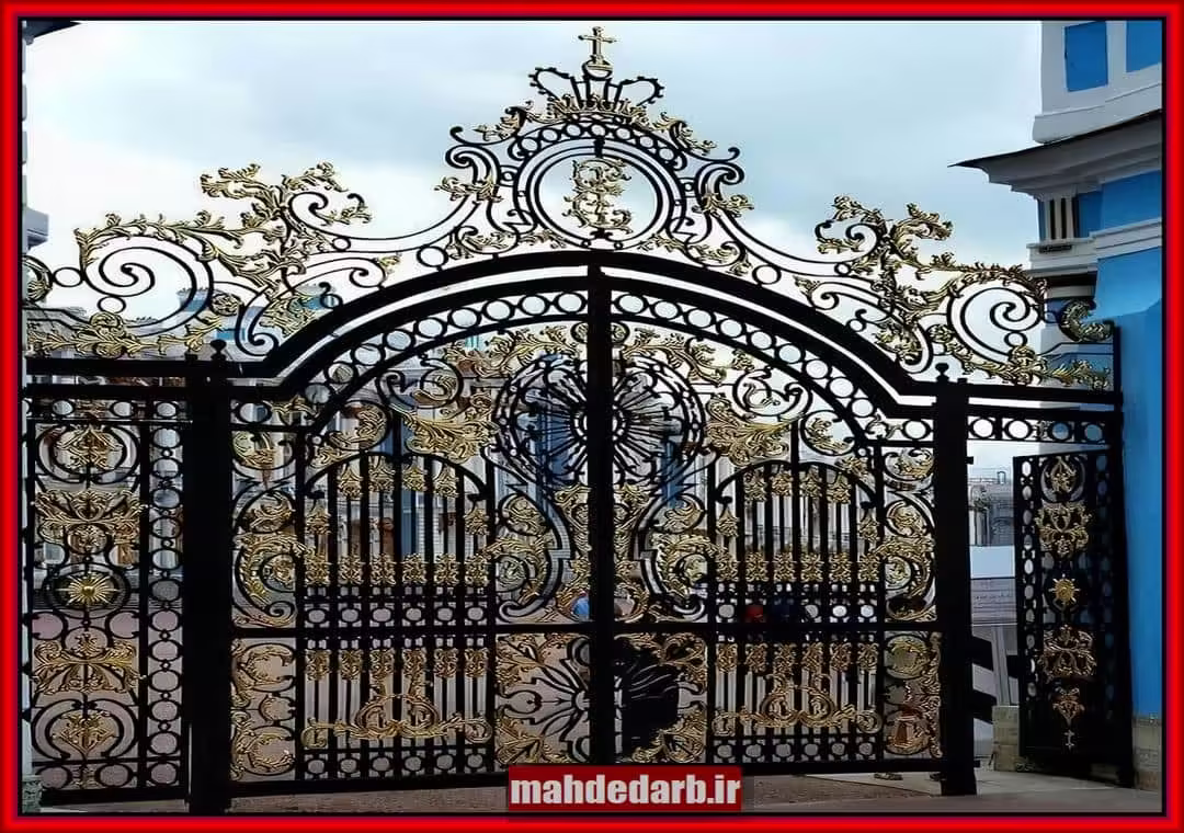 درب فرفورژه دست ساز درب فرفورژه دست ساز