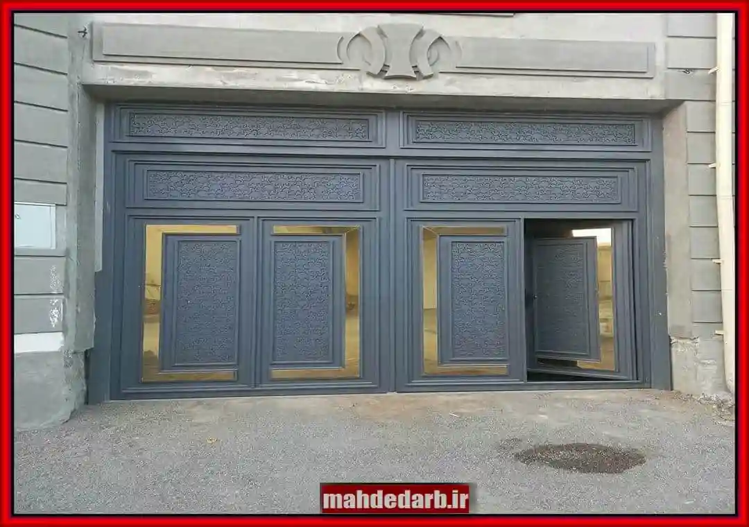 درب پارکینگ خودرو مدرنیته با طراحی ساده درب پارکینگ خودرو مدرنیته با طراحی ساده