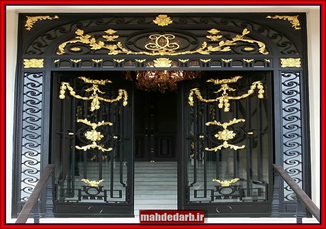 درب آهنی سالن خانه ویلایی