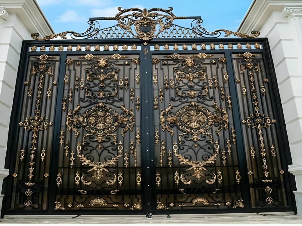 انواع درب فرفورژه تک لنگه و دو لنگه انواع درب فرفورژه تک لنگه و دو لنگه