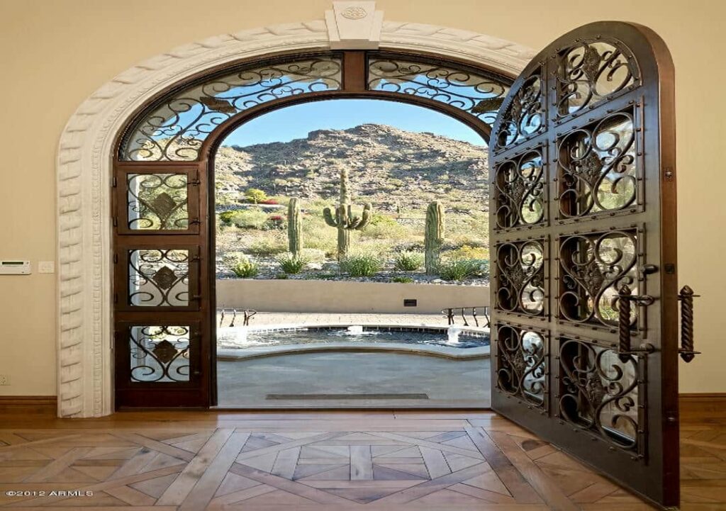 جدیدترین مدل های درب فلزی