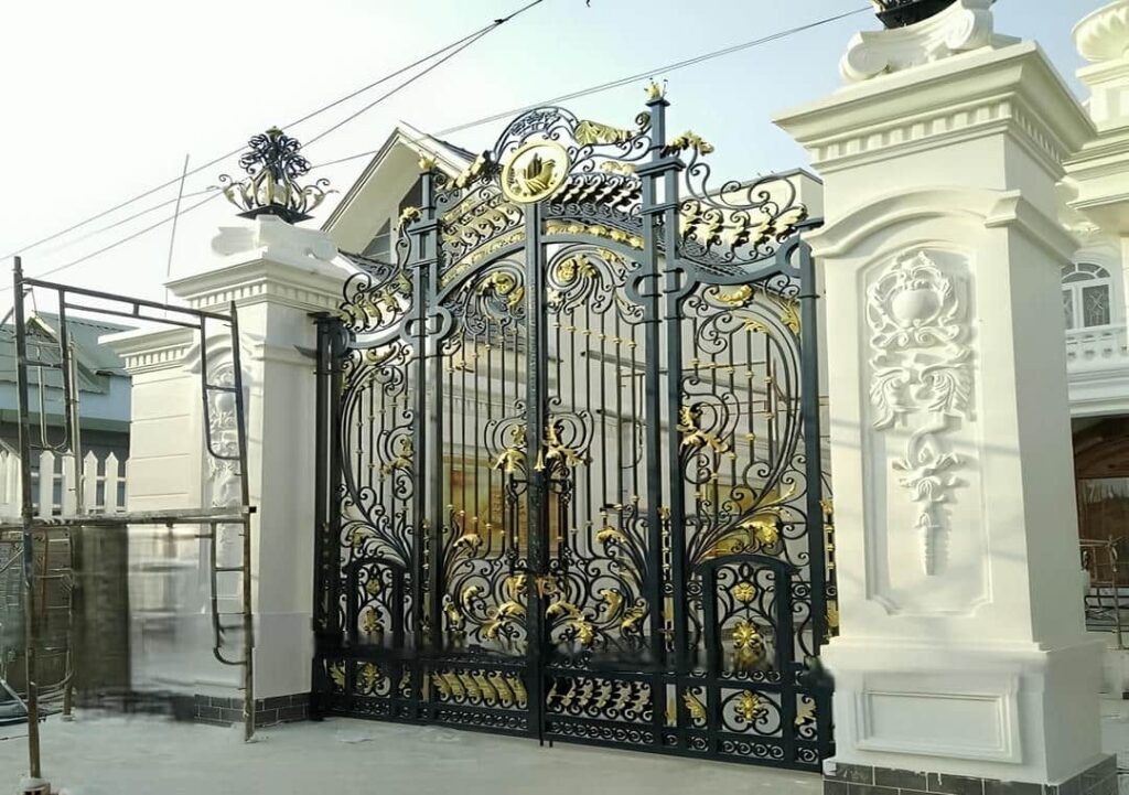 انواع درب فرفورژه فلزی حیاطی