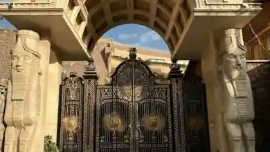 درب آهنی ماشین رو فرفورژه