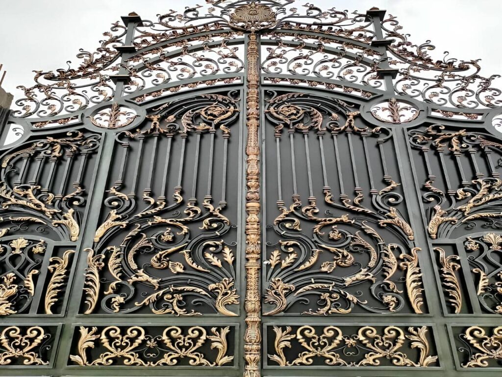 درب و پنجره آهنی در بازار درب و پنجره آهنی در بازار