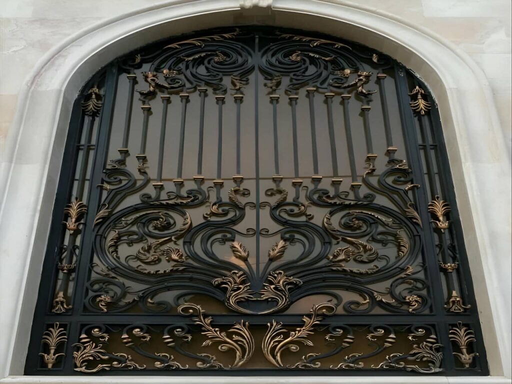 تولید و عرضه درب و حفاظ پنجره آهنی تولید و عرضه درب و حفاظ پنجره آهنی