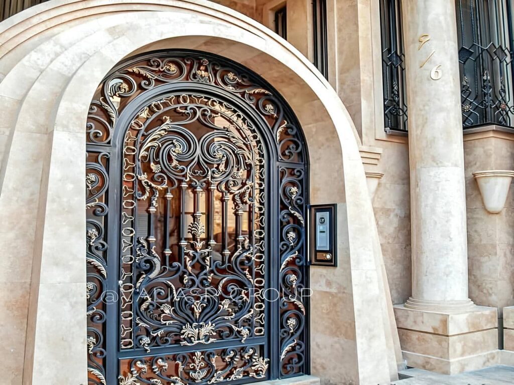 مدل های جدید درب حیاط تک لنگه فرفورژه مدل های جدید درب حیاط تک لنگه فرفورژه