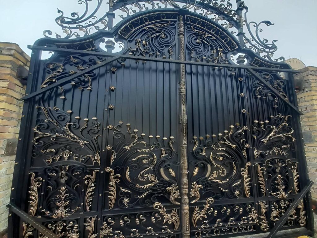 راهنمای خرید درب دست ساز فرفورژه راهنمای خرید درب دست ساز فرفورژه