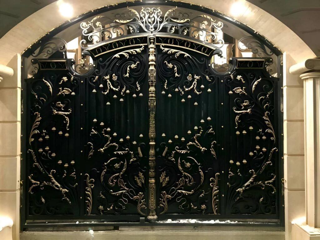 دروازه حیاط دروازه حیاط