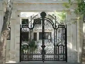 راهنمای کامل خرید درب فرفورژه