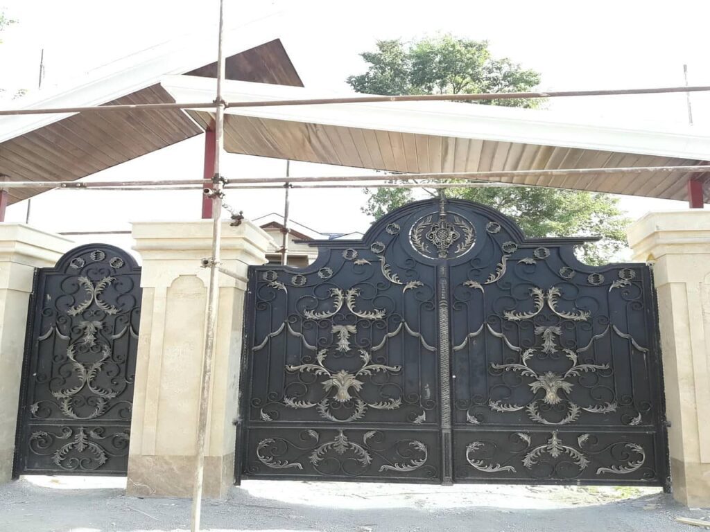 درب آهنی دو لنگه درب آهنی دو لنگه