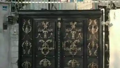 درب ورودی خانه ویلایی