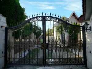 درب ورودی ساختمان آهنی ساده