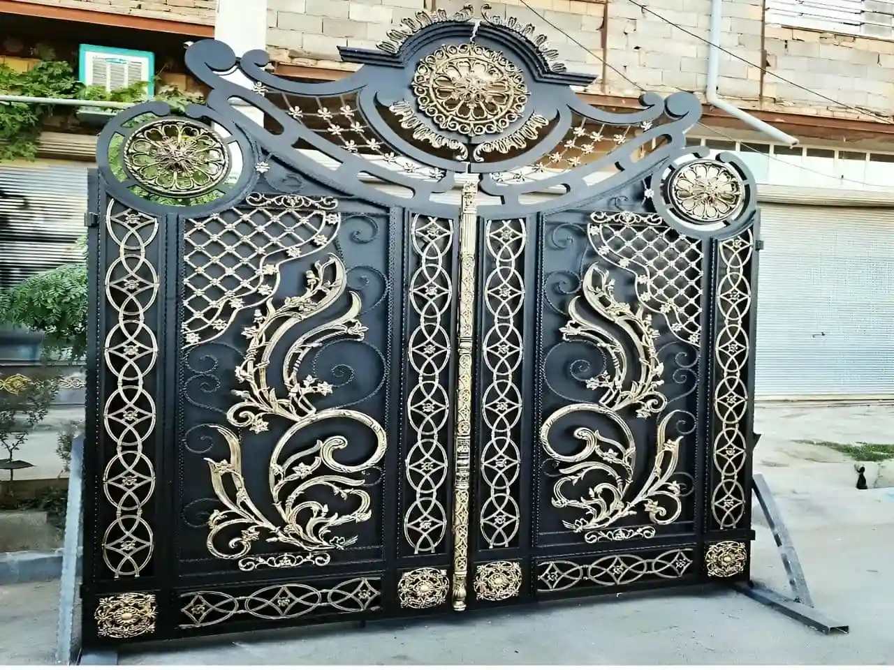 درب فرفورژه ثامن مدل ترک برای پارکینگ درب فرفورژه ثامن مدل ترک برای پارکینگ