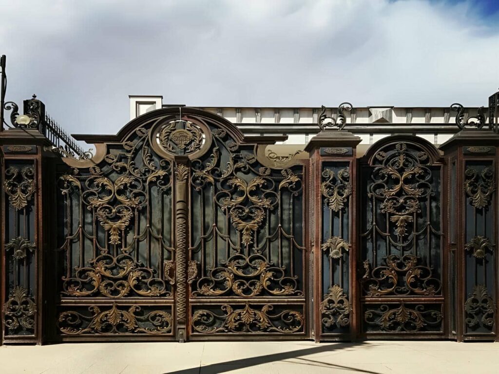 درب آهنی کلاسیک درب آهنی کلاسیک