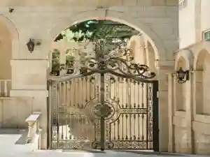 مدل درب ورودی ویلا در شمال