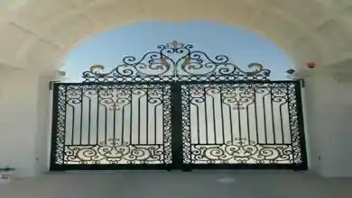 درب پارکینگ شمالی ساختمان