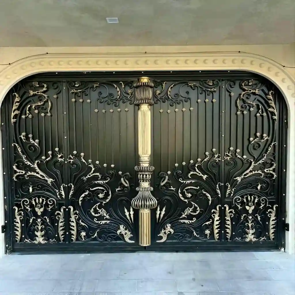 ساخت درب پارکینگ فرفورژه