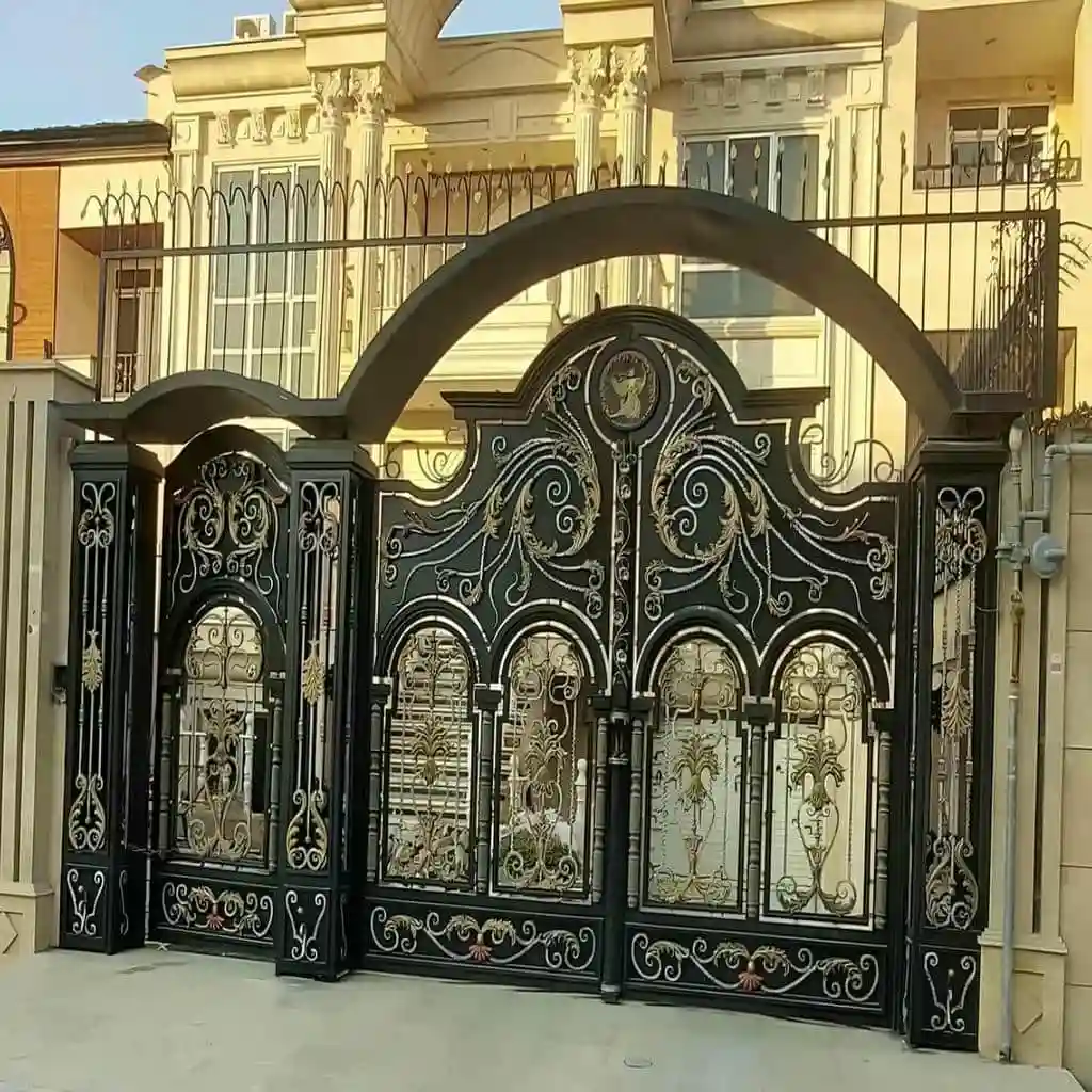 درب فرفورژه ورودی پارکینگ ساختمان دو لنگه