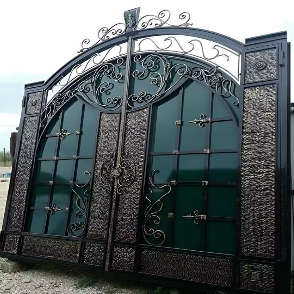 نصب درب حیاط فوق العاده شیک و زیبا لاکچری