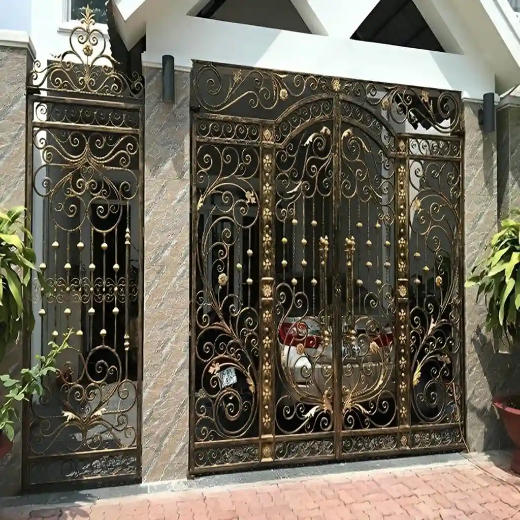 ساخت درب حیاط فوق العاده شیک و زیبا لاکچری