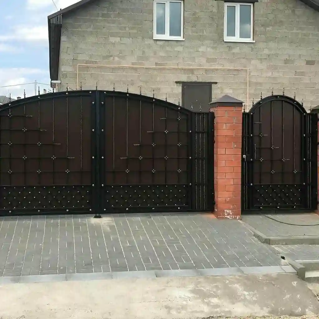 نکات کلیدی خرید درب فلزی حیاط ویلایی با کیفیت دو لنگه