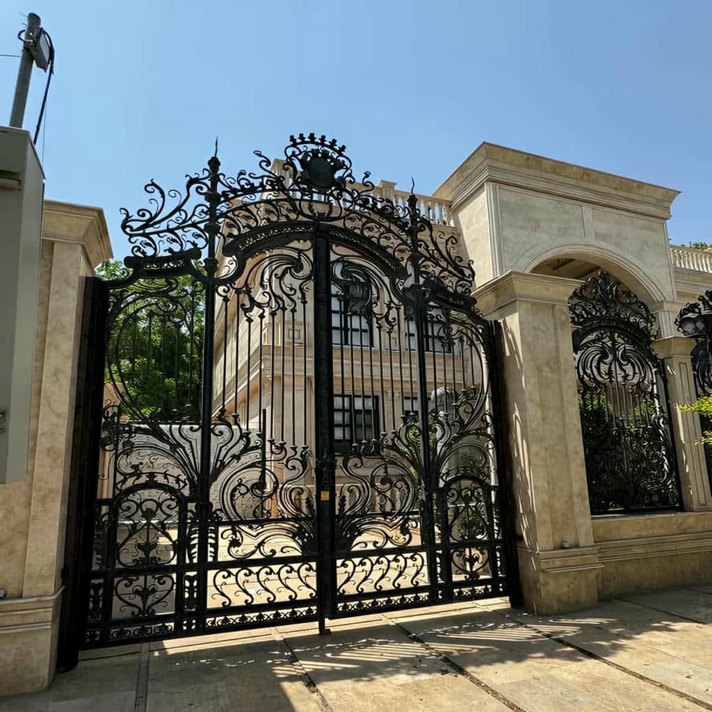 درب فلزی حیاط ویلایی
