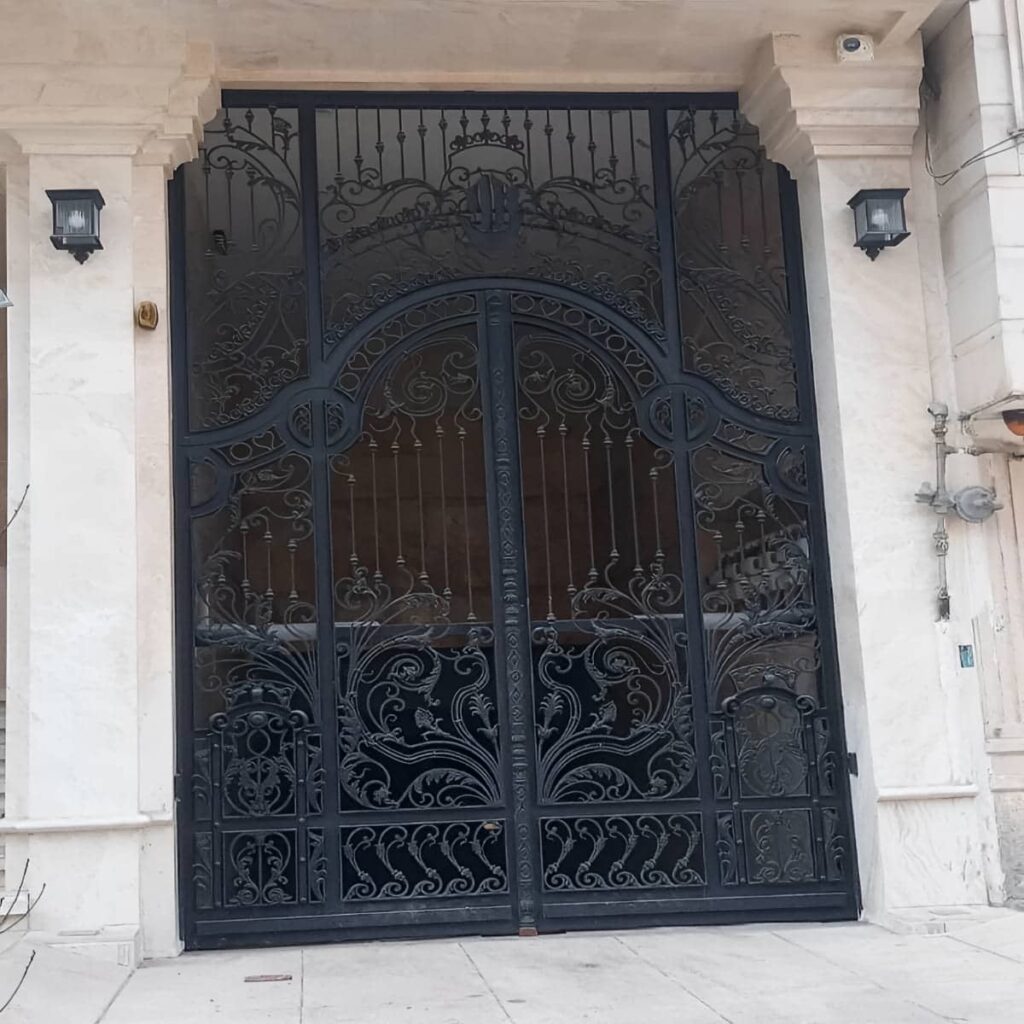 خرید درب حیاط فرفورژه ویلا پروفیل سنگین در سنندج