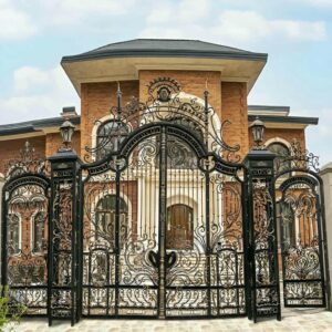 درب حیاط فرفورژه ویلا در نوشهر