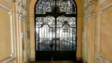 درب فرفورژه ویلا در بندر جاسک