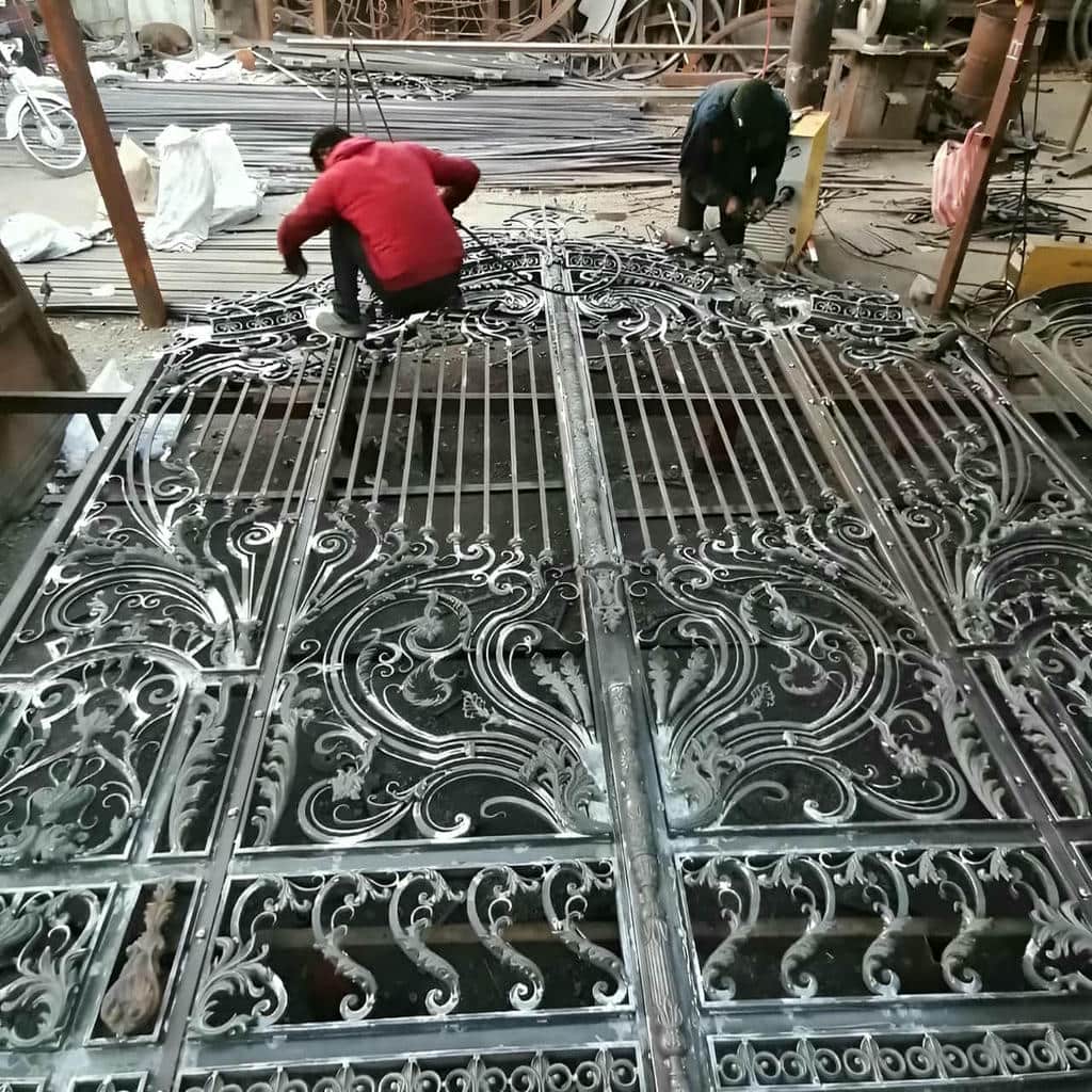 فروش درب فرفورژه لولای مقاوم در بندر شهید باهنر