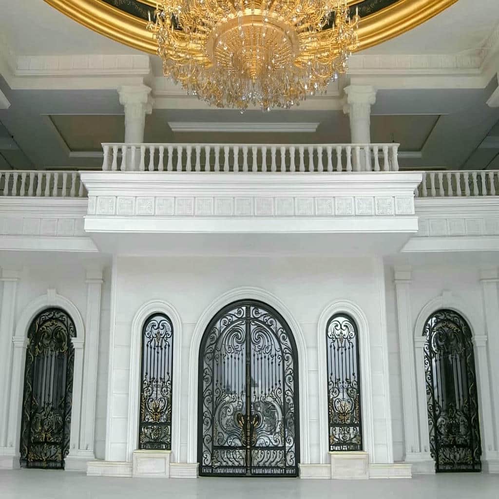 درب حیاط فرفورژه ویلا در بندرعباس