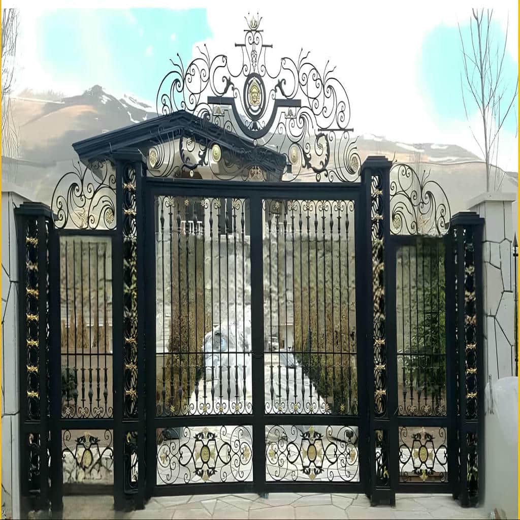 نصب درب حیاط فرفورژه ویلا ساده در طالقان