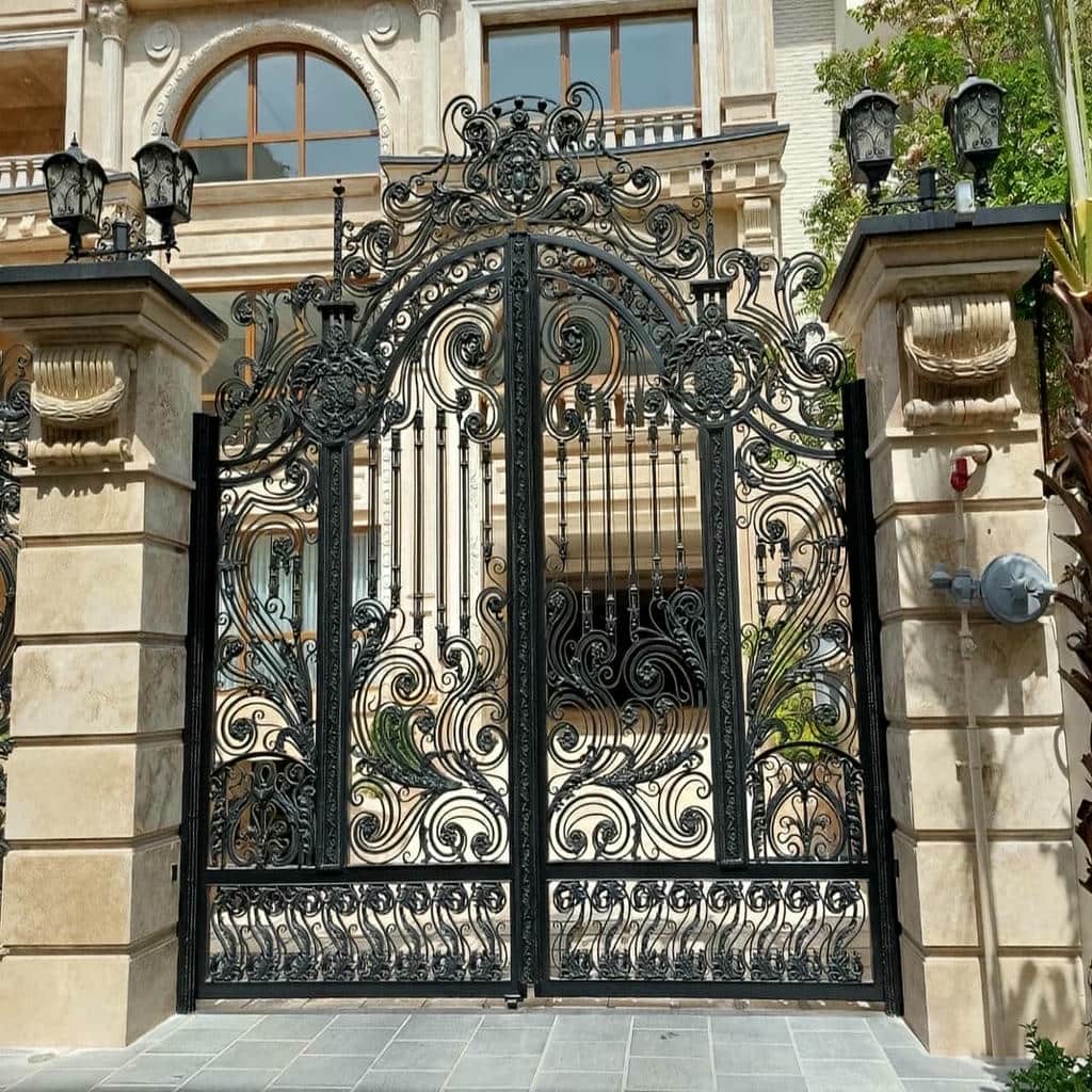 فروش درب حیاط فرفورژه ویلا مدرن در زاهدان