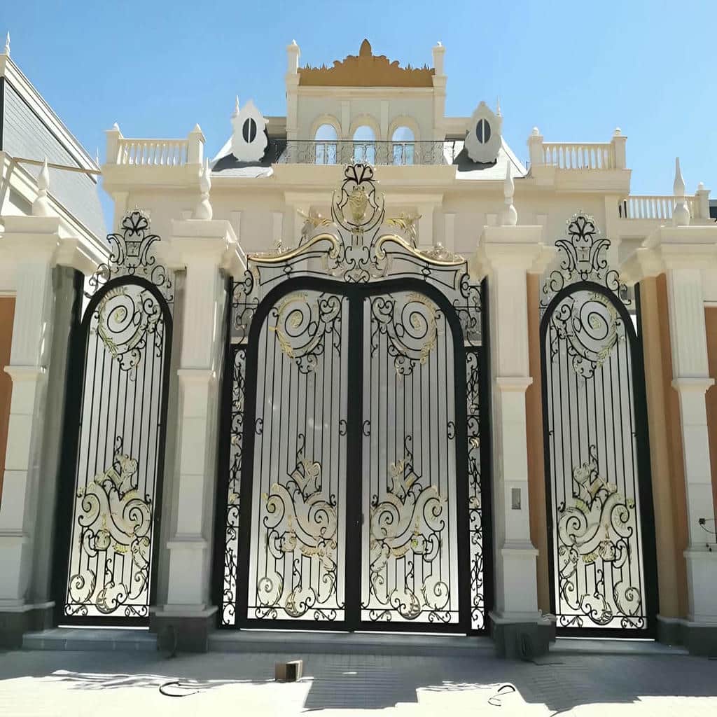نصب درب حیاط فرفورژه ویلا پروفیل سنگین در سمنان