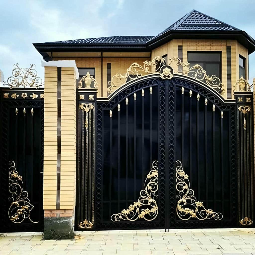 قیمت درب حیاط فرفورژه ویلا کلاسیک در رشت