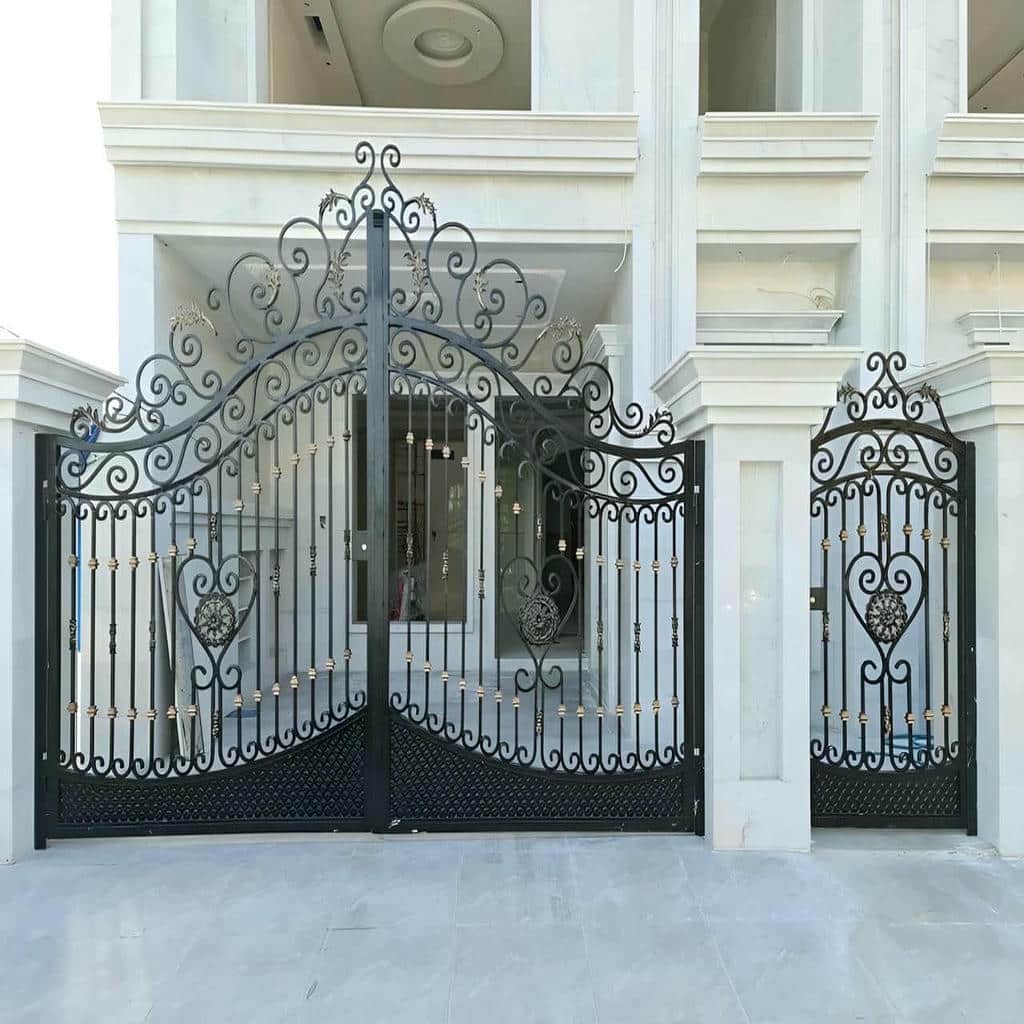 خرید درب حیاط فرفورژه ویلا ساده در مریوان خرید درب حیاط فرفورژه ویلا ساده در مریوان
