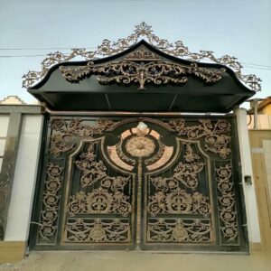 درب حیاط فرفورژه ویلا در کردان
