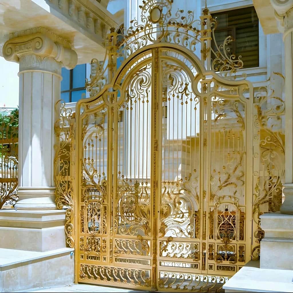 قیمت درب حیاط فرفورژه ویلا کلاسیک در اراک