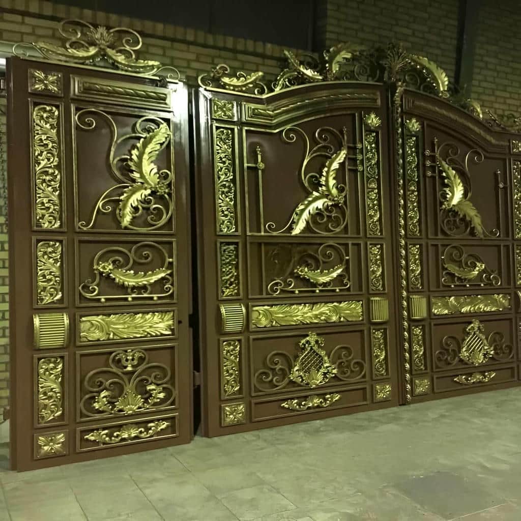 نصب درب حیاط فرفورژه ویلا رنگ کورهای در قزوین