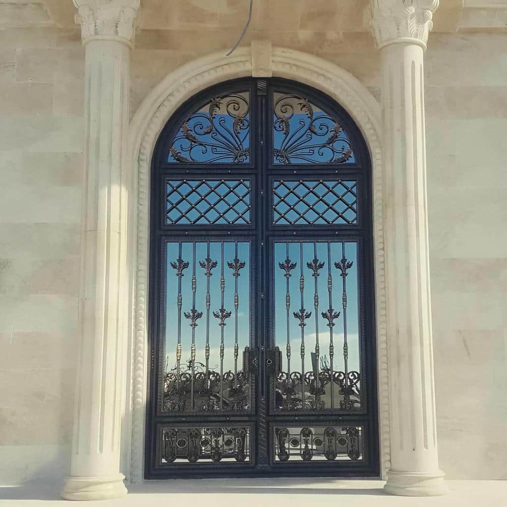 کارخانه درب فرفورژه کلاسیک در بندر شهید باهنر