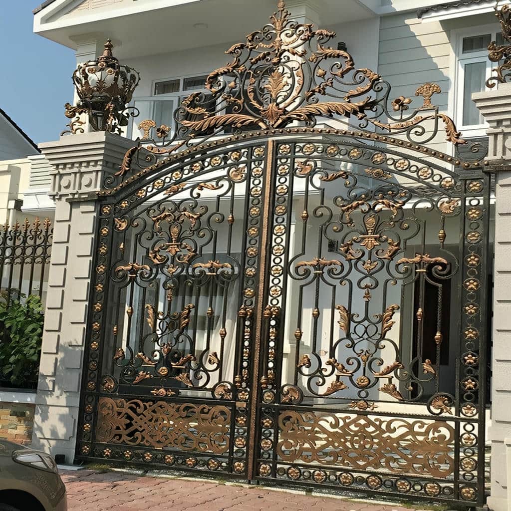 فروش درب حیاط فرفورژه ویلا کلاسیک در پردیس
