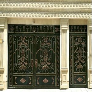 درب حیاط فرفورژه ویلا در ایرانشهر