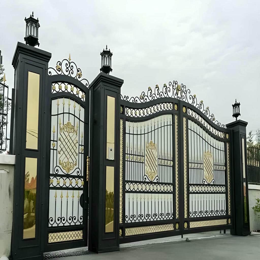 نصب درب حیاط فرفورژه ویلا آهنی در فریدونکنار